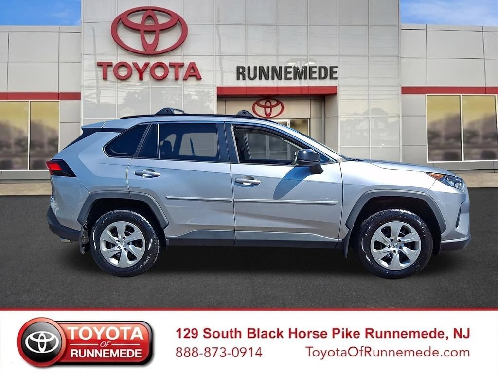 Certified 2021 Toyota RAV4 LE AWD/4WD image 7