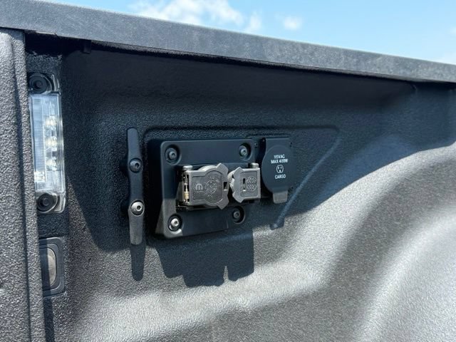 Used 2026 RAM 3500 Laramie w/ Towing Technology Group AWD/4WD image 27