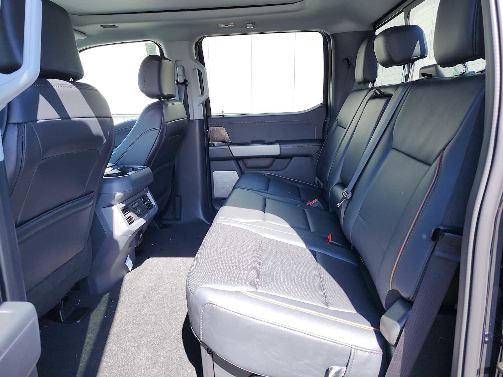 New 2026 Ford F350 Lariat w/ Black Appearance Package image 15