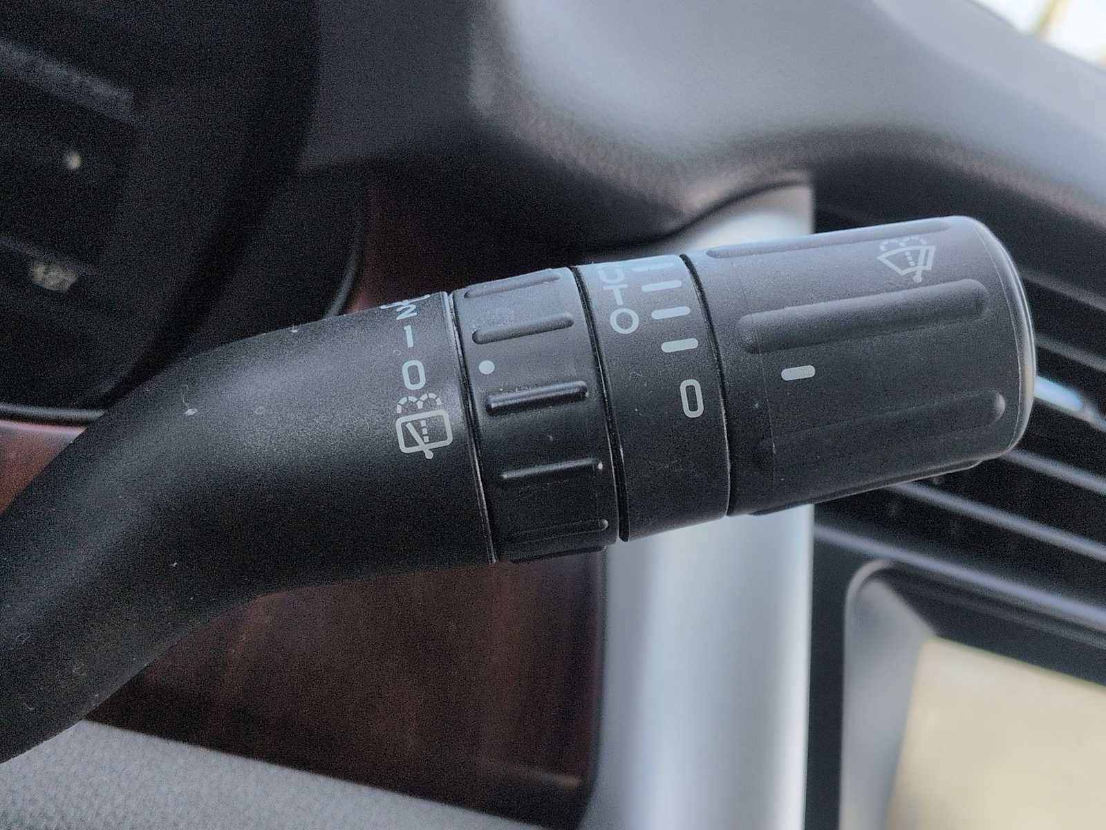 Used 2013 Ford Edge Limited w/ Driver Entry Pkg image 26