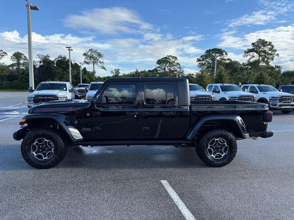 Used 2023 Jeep Gladiator Mojave w/ LED Lighting Group AWD/4WD image 6