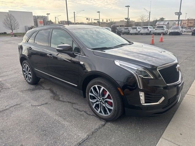 Certified 2024 Cadillac XT5 Sportv w/ Technology Package image 2