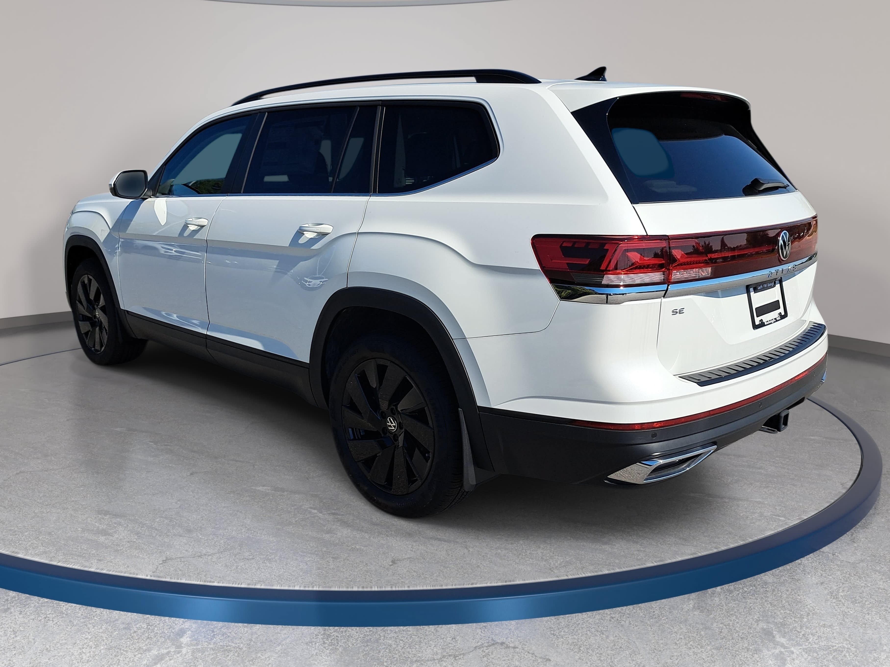New 2026 Volkswagen Atlas SE FWD image 7