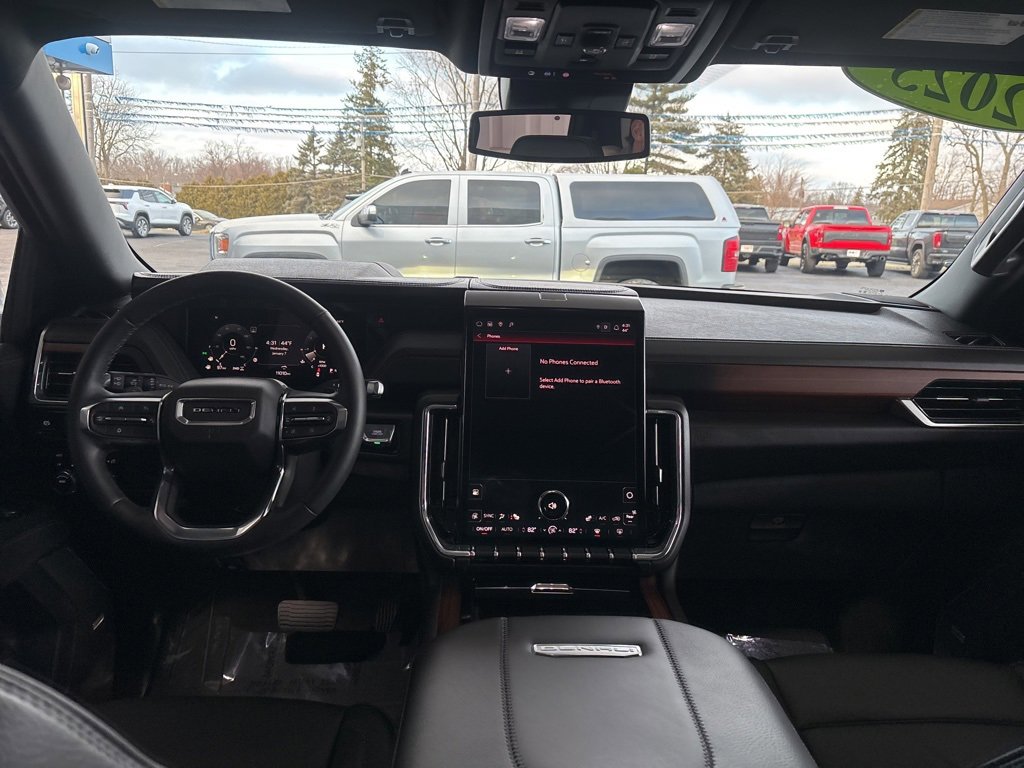 Used 2025 GMC Yukon Denali image 36