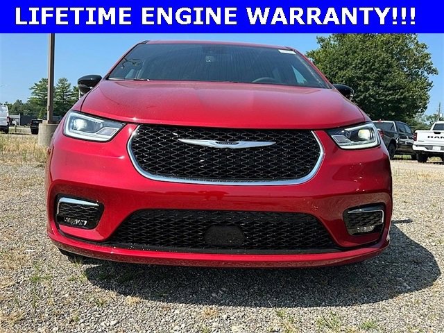 New 2026 Chrysler Pacifica Select image 2