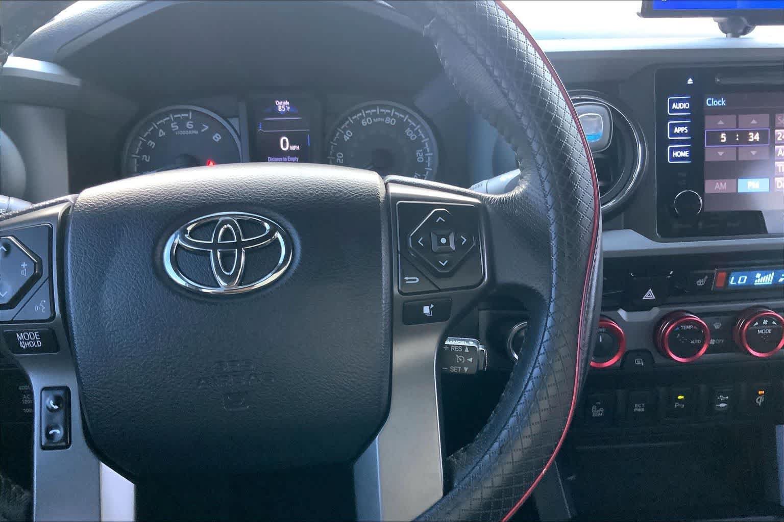 Used 2017 Toyota Tacoma TRD Pro AWD/4WD image 25