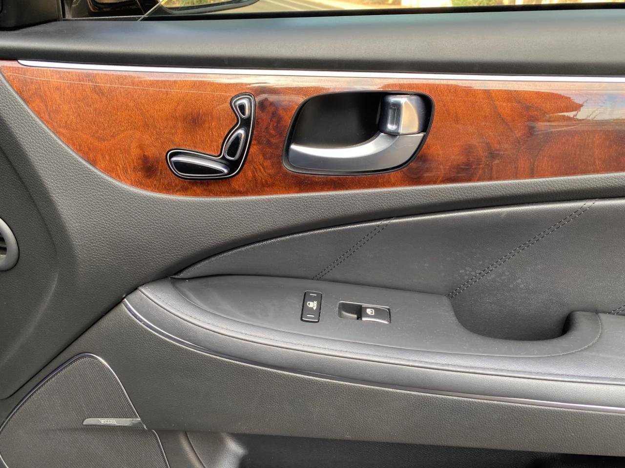 Used 2015 Hyundai Equus Signature image 49