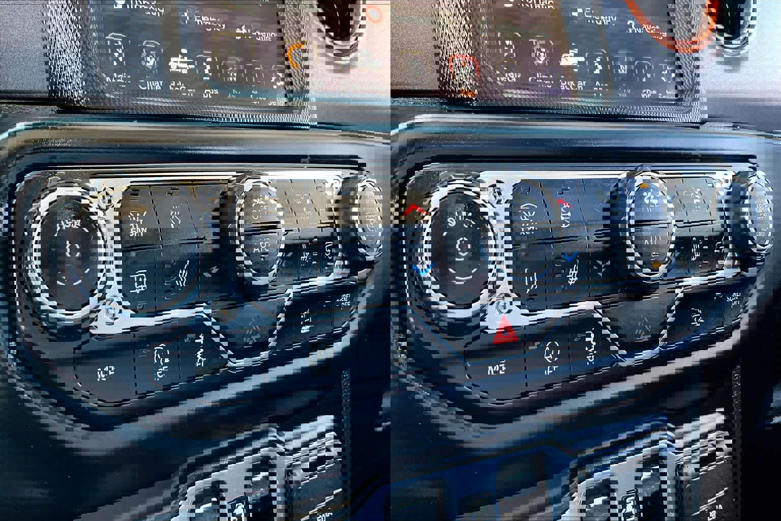 Used 2023 Jeep Gladiator Mojave w/ Cold Weather Group AWD/4WD image 28