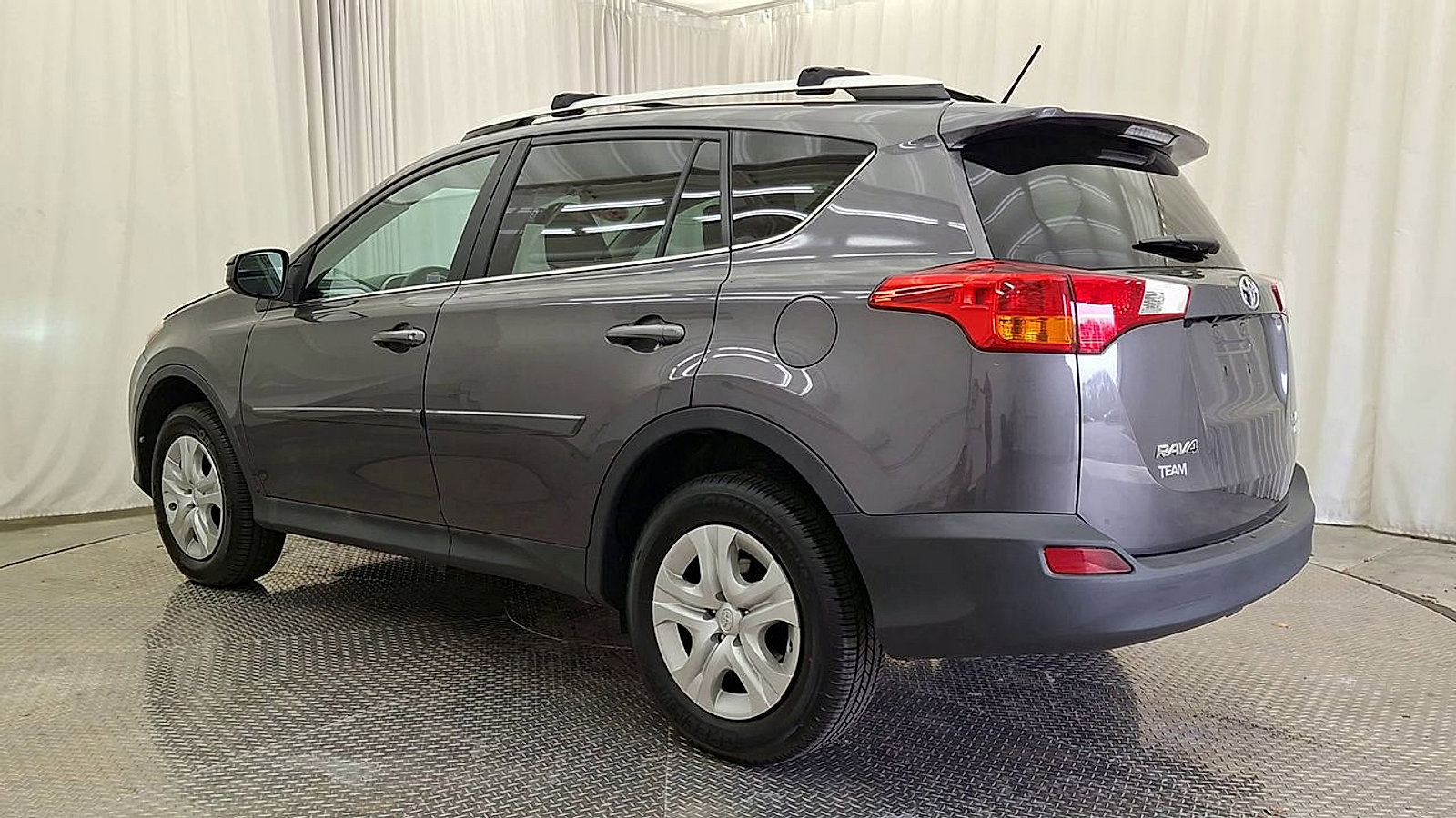 Used 2014 Toyota RAV4 LE image 9