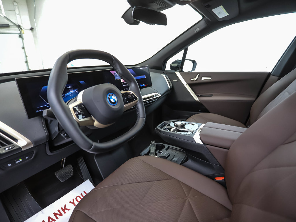 Certified 2024 BMW iX xDrive50 w/ Premium Package AWD/4WD image 10