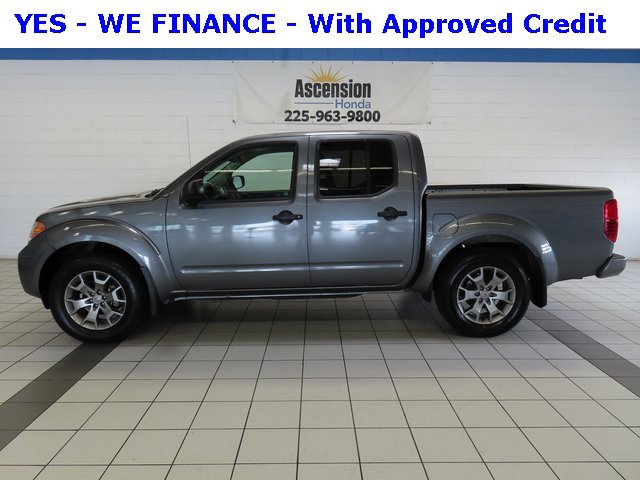 Used 2020 Nissan Frontier SV image 3