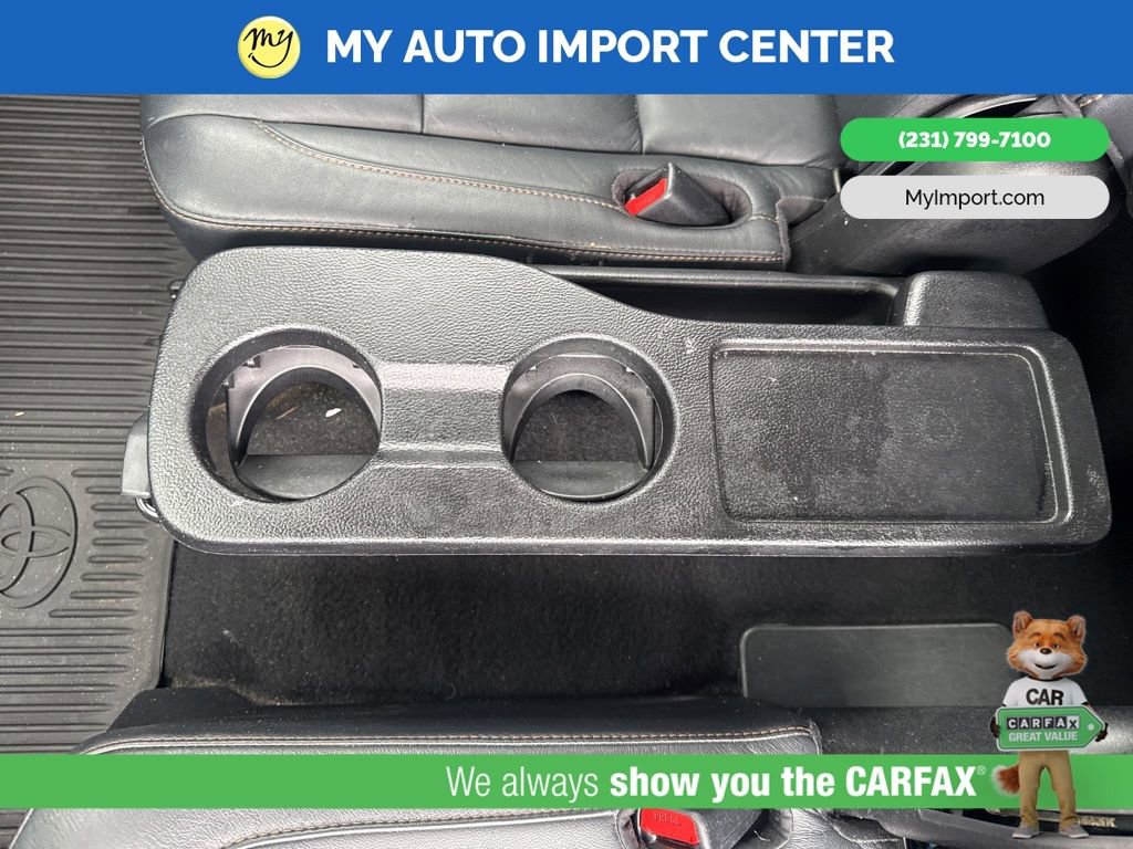 Used 2018 Toyota Highlander XLE AWD/4WD image 25