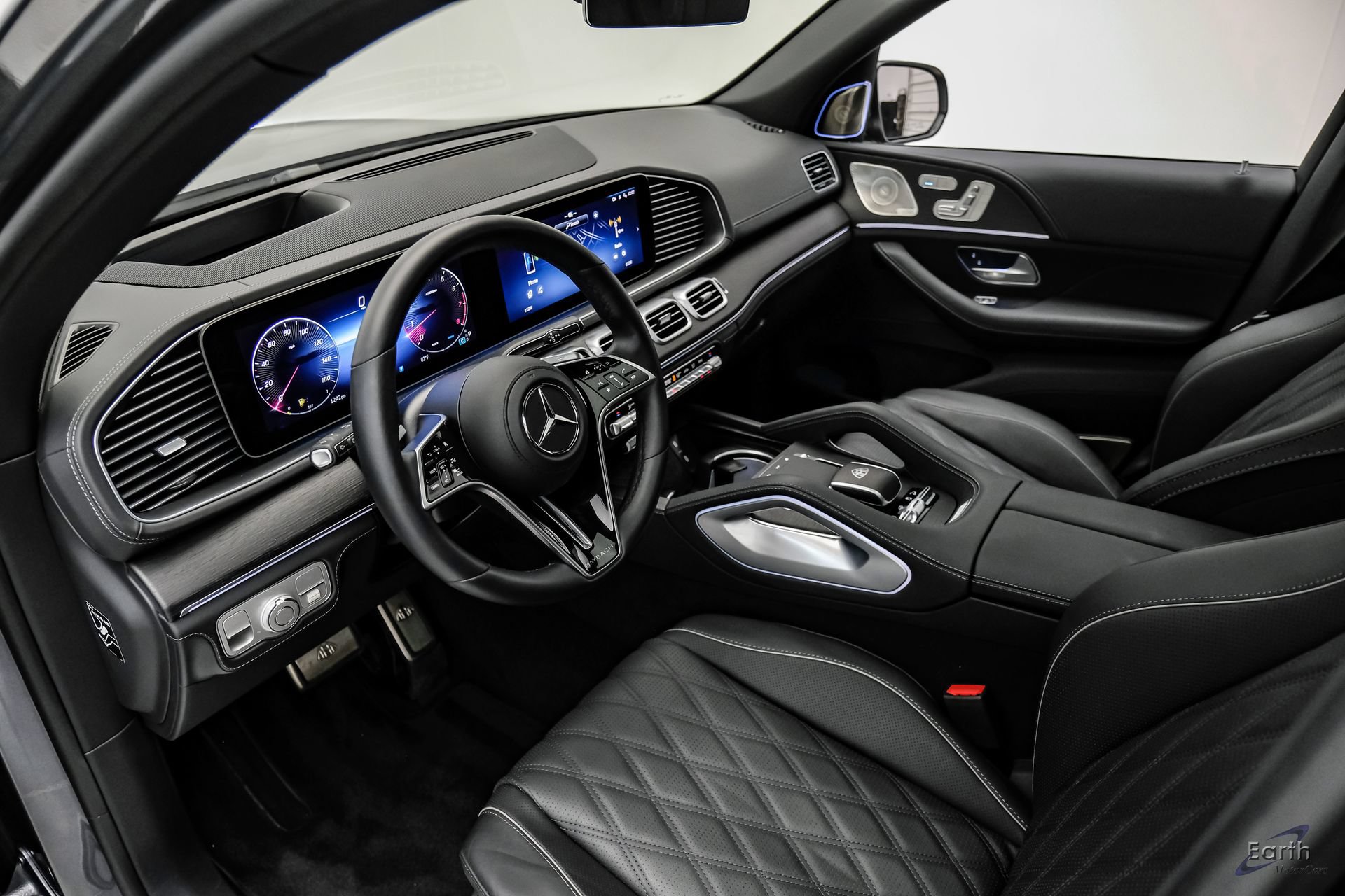 Used 2024 Mercedes-Benz Maybach GLS 600 4MATIC image 2