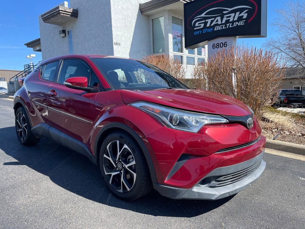 Used 2018 Toyota C-HR XLE image 2