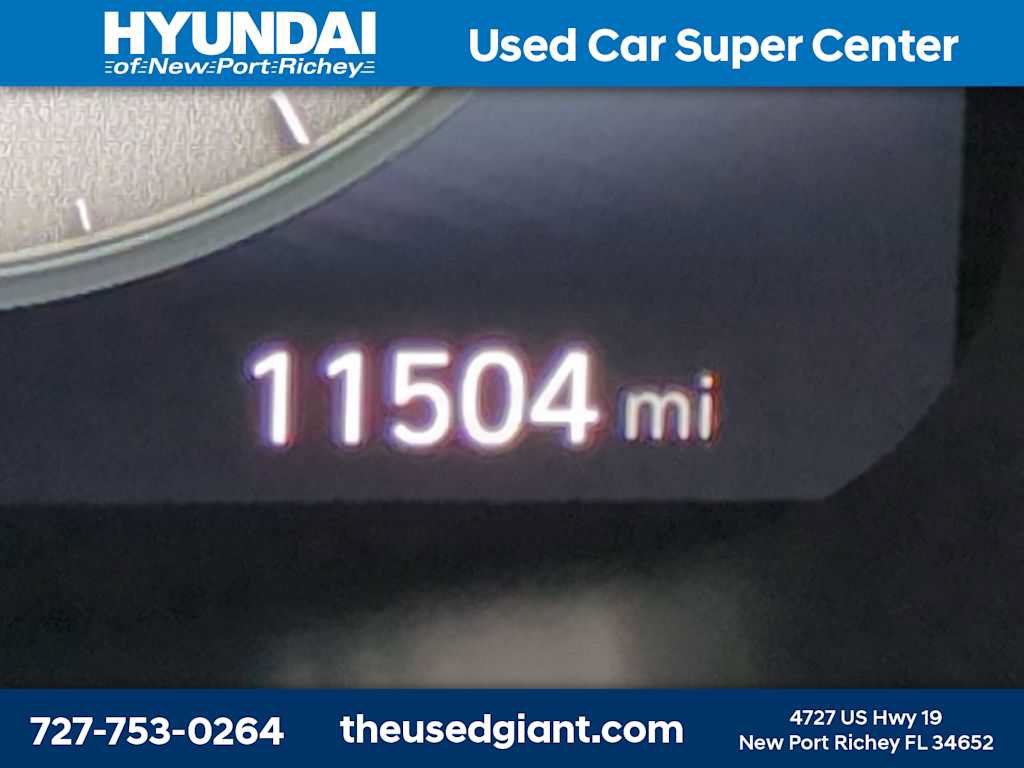 Used 2023 Hyundai Santa Fe SEL w/ Premium Package AWD/4WD image 32