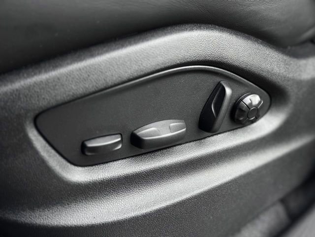 New 2026 Porsche Cayenne Coupe AWD/4WD image 16