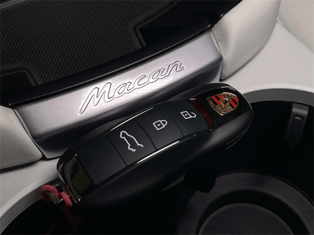 New 2026 Porsche Macan image 41