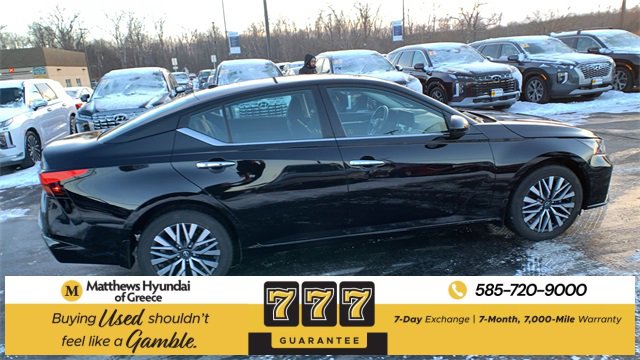 Used 2023 Nissan Altima 2.5 SV w/ SV Premium Package image 6