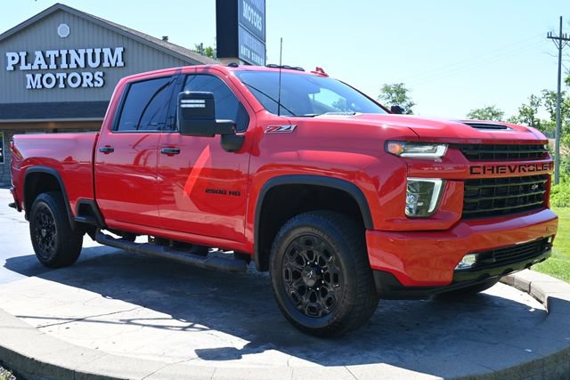 Used 2022 Chevrolet Silverado 2500 LTZ w/ LTZ Plus Package AWD/4WD image 3