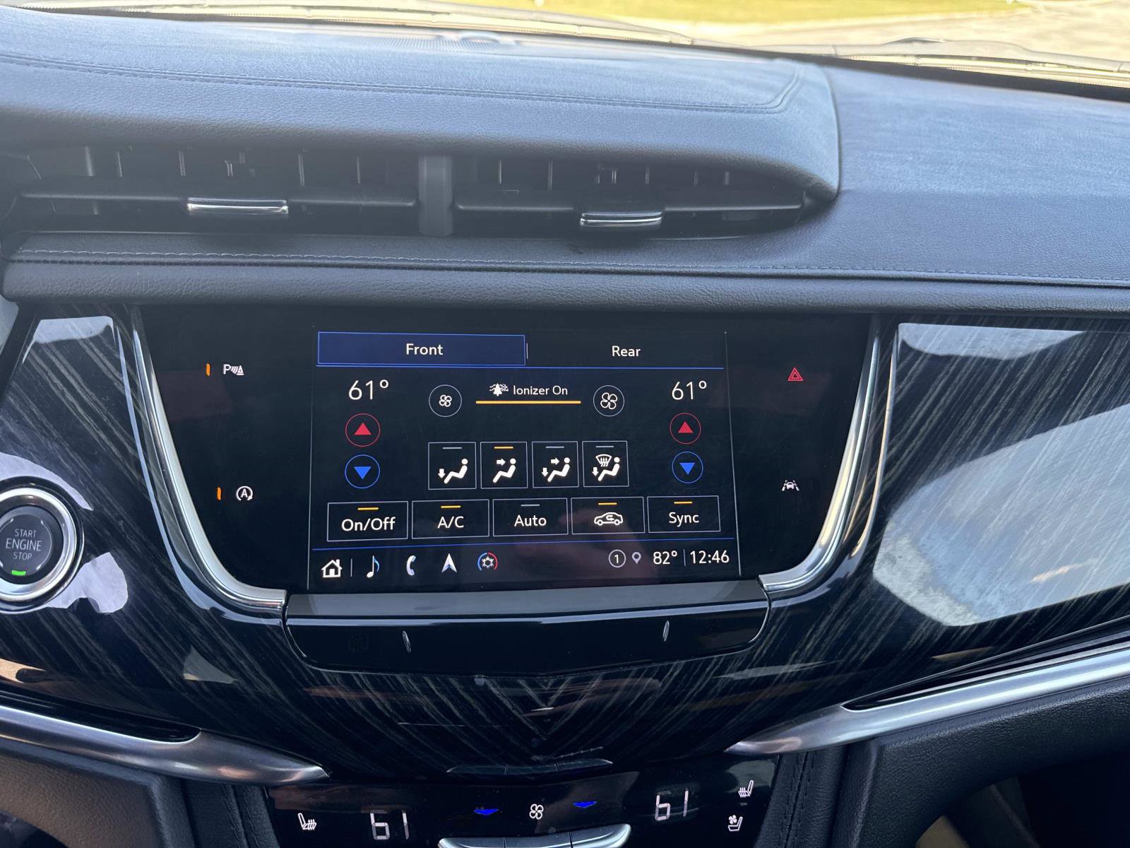 Used 2025 Cadillac XT6 Premium Luxury image 27