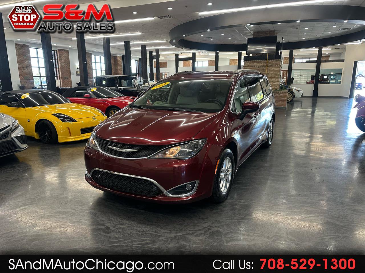 Used 2021 Chrysler Voyager Lxi image 1