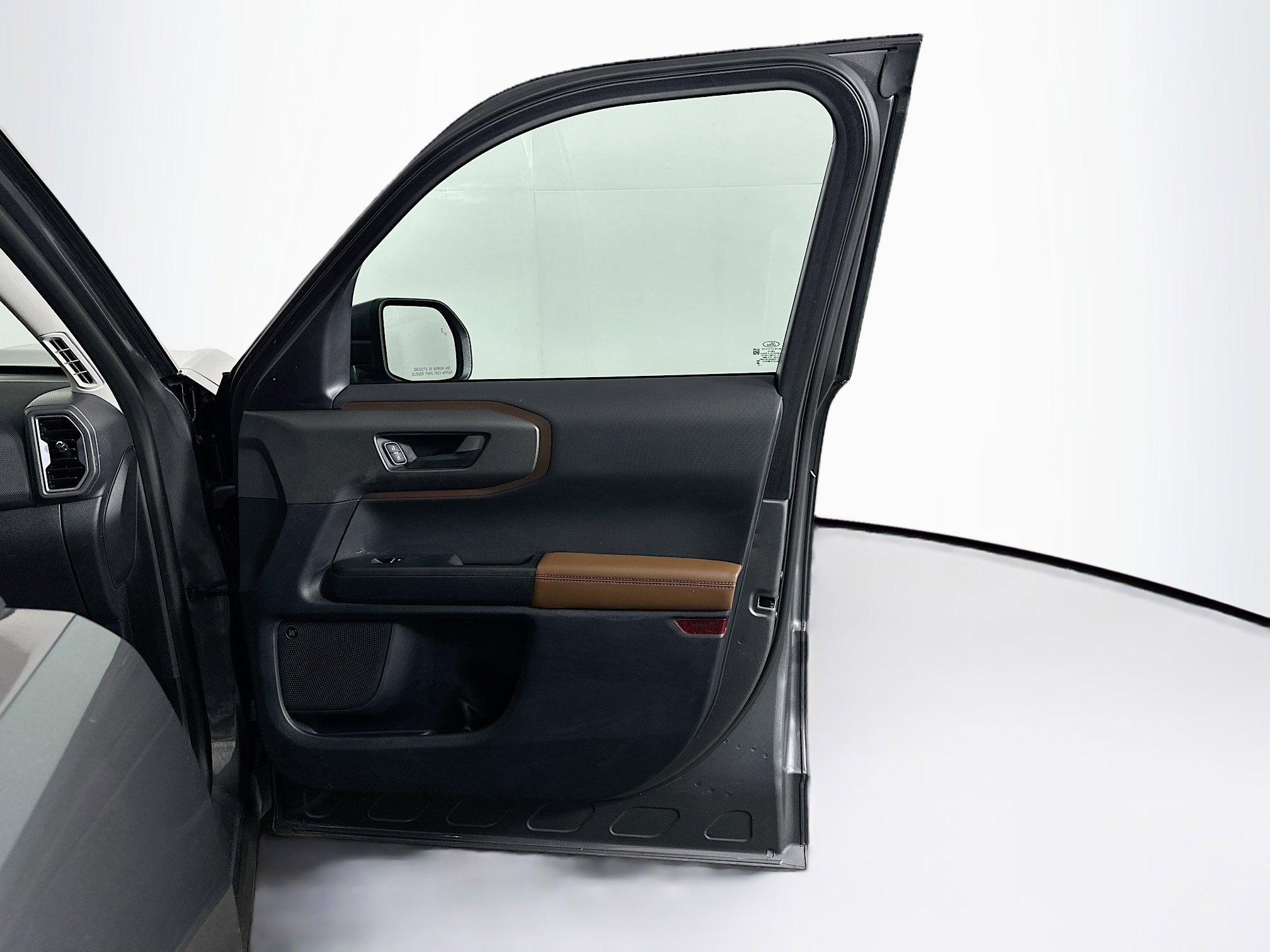 Used 2025 Ford Bronco Sport Outer Banks w/ Outer Banks Tech Package+ AWD/4WD image 31