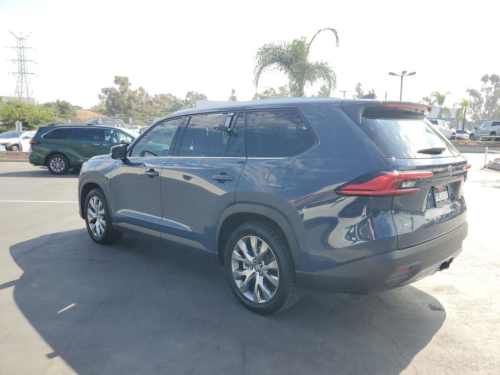 Used 2024 Toyota Grand Highlander AWD image 5
