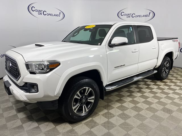 Used 2019 Toyota Tacoma TRD Sport AWD/4WD image 3