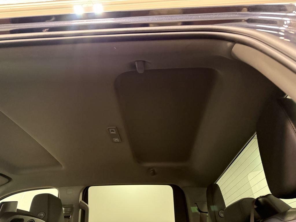 Used 2023 Chevrolet Silverado 1500 LT AWD/4WD image 10