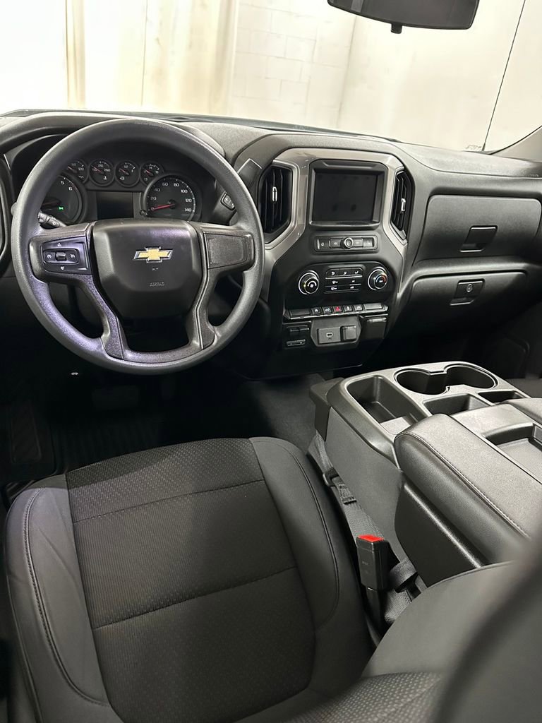 Used 2020 Chevrolet Silverado 1500 Custom w/ Custom Value Package image 22