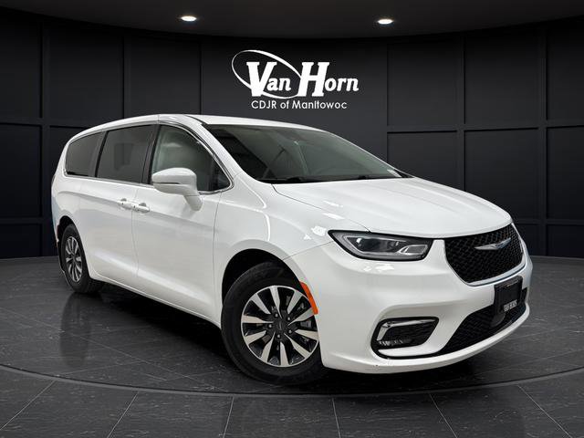 Used 2022 Chrysler Pacifica Touring-L