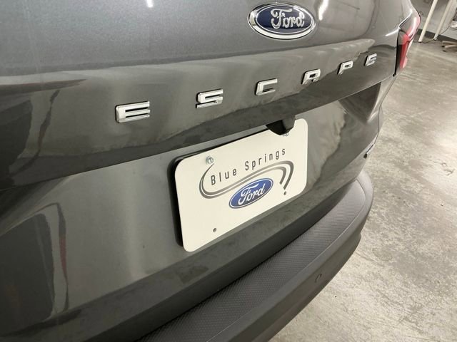 Used 2025 Ford Escape ST-Line w/ Equipment Group 301A image 6