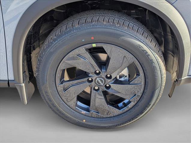 New 2026 Nissan Rogue SV FWD image 9