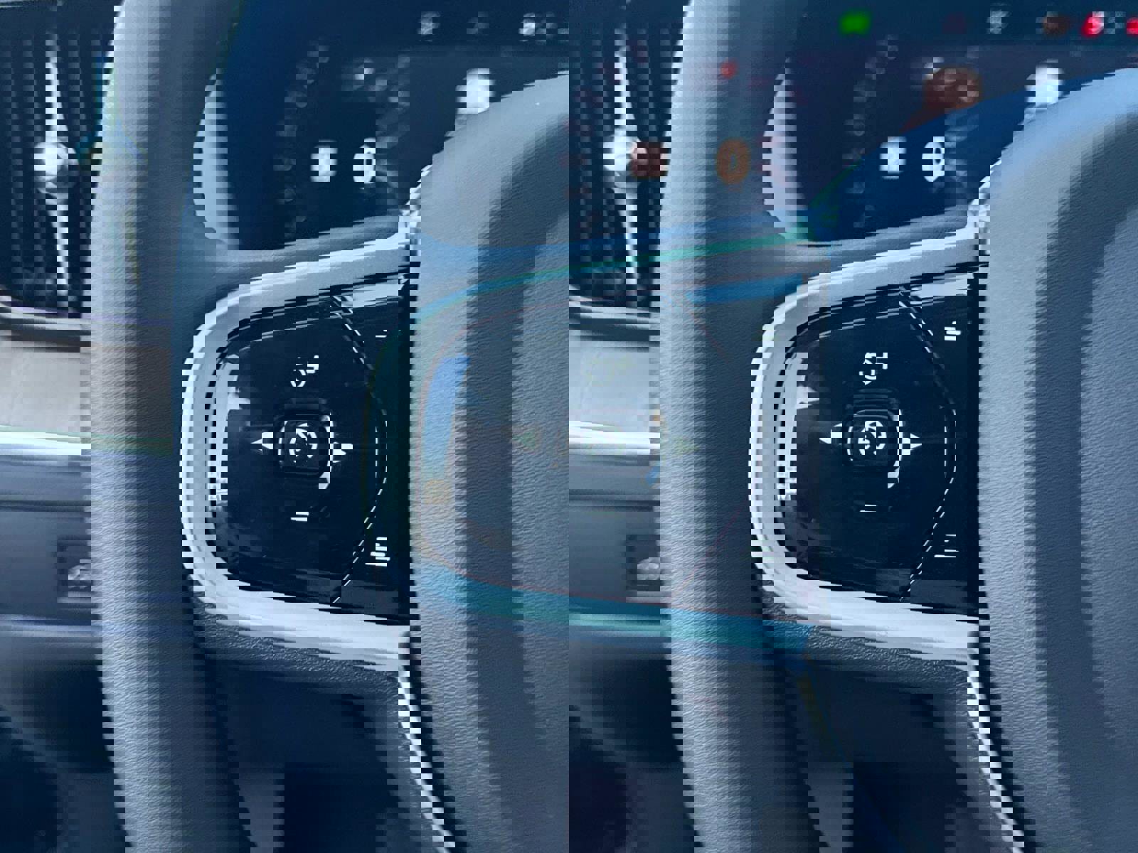 New 2026 Volvo XC60 B5 Ultra w/ Climate Package image 29