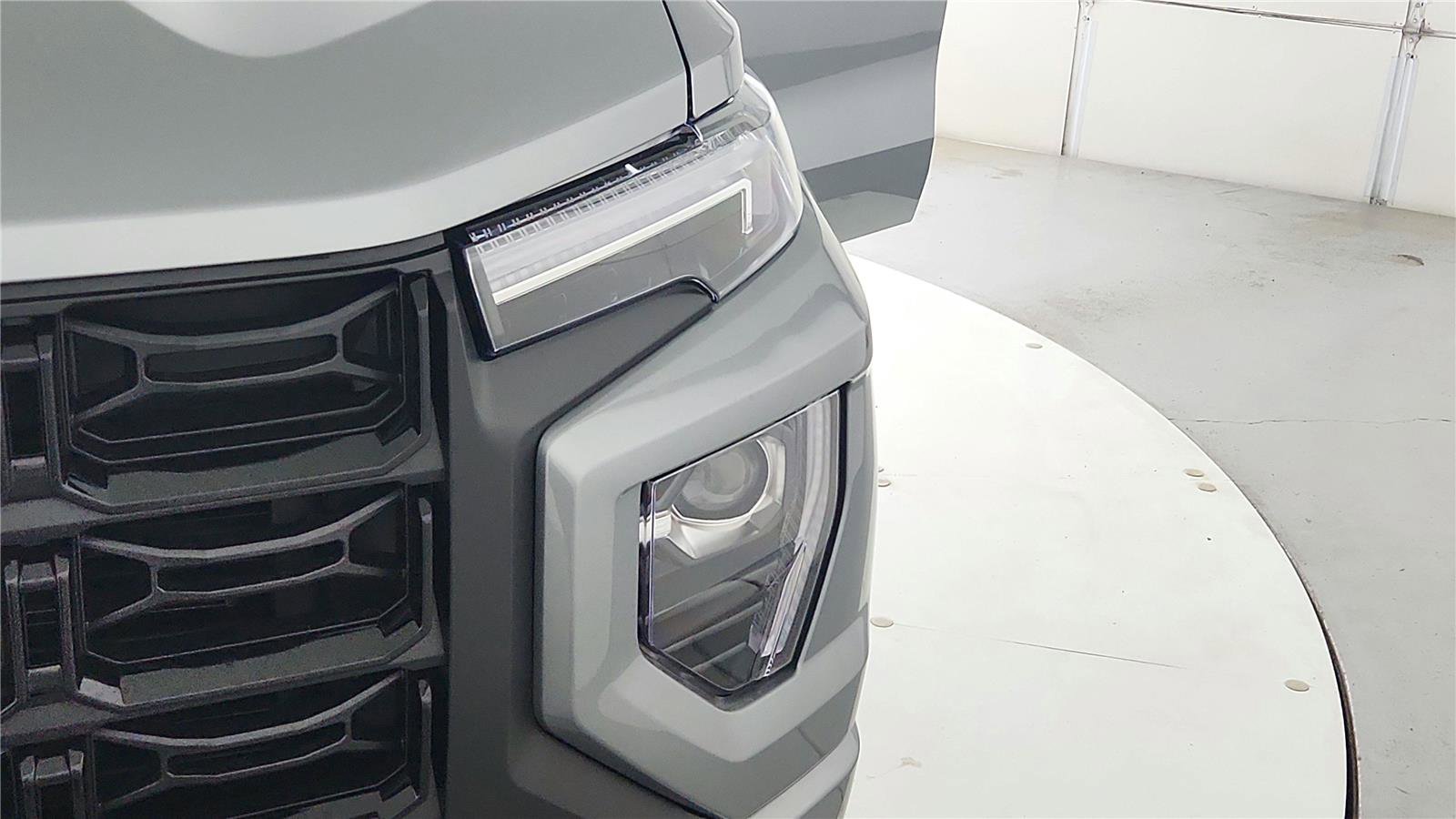 Used 2026 GMC Canyon Elevation image 33