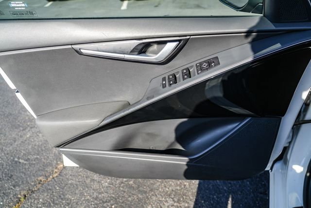 Certified 2023 Kia Niro EX FWD image 22