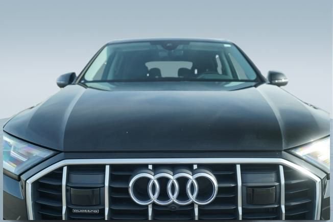 Used 2023 Audi Q7 2.0T Premium w/ Convenience Package image 34