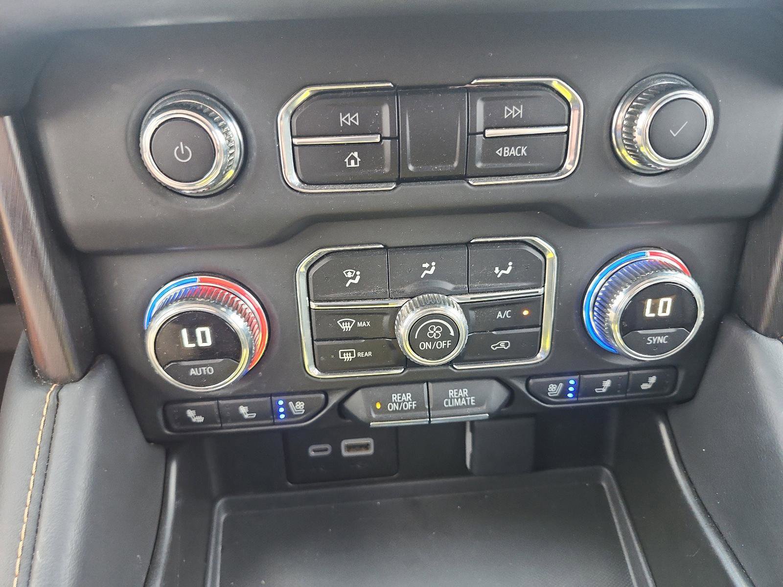 Used 2024 GMC Yukon AT4 w/ AT4 Premium Package image 21