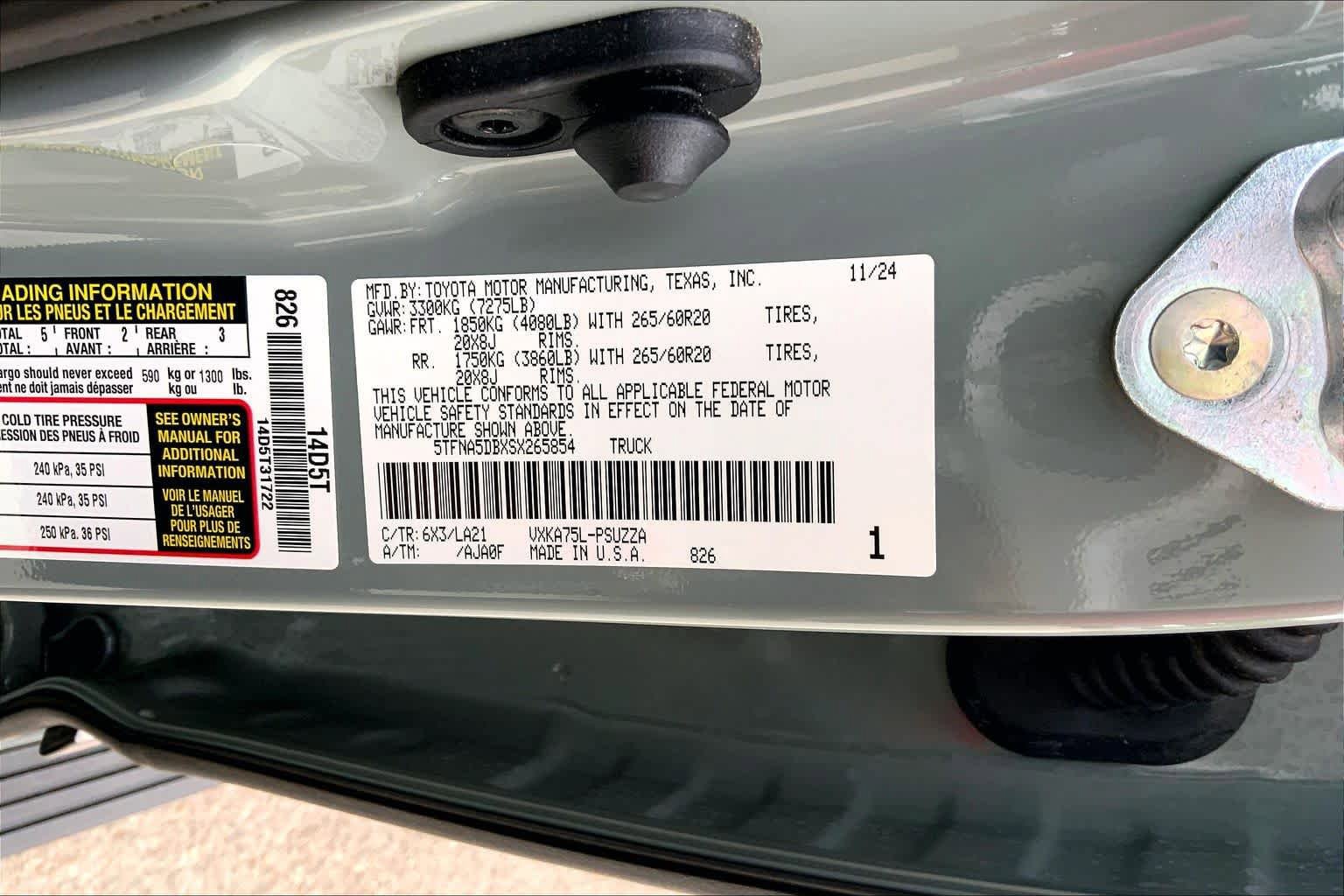 Used 2025 Toyota Tundra Platinum AWD/4WD image 35