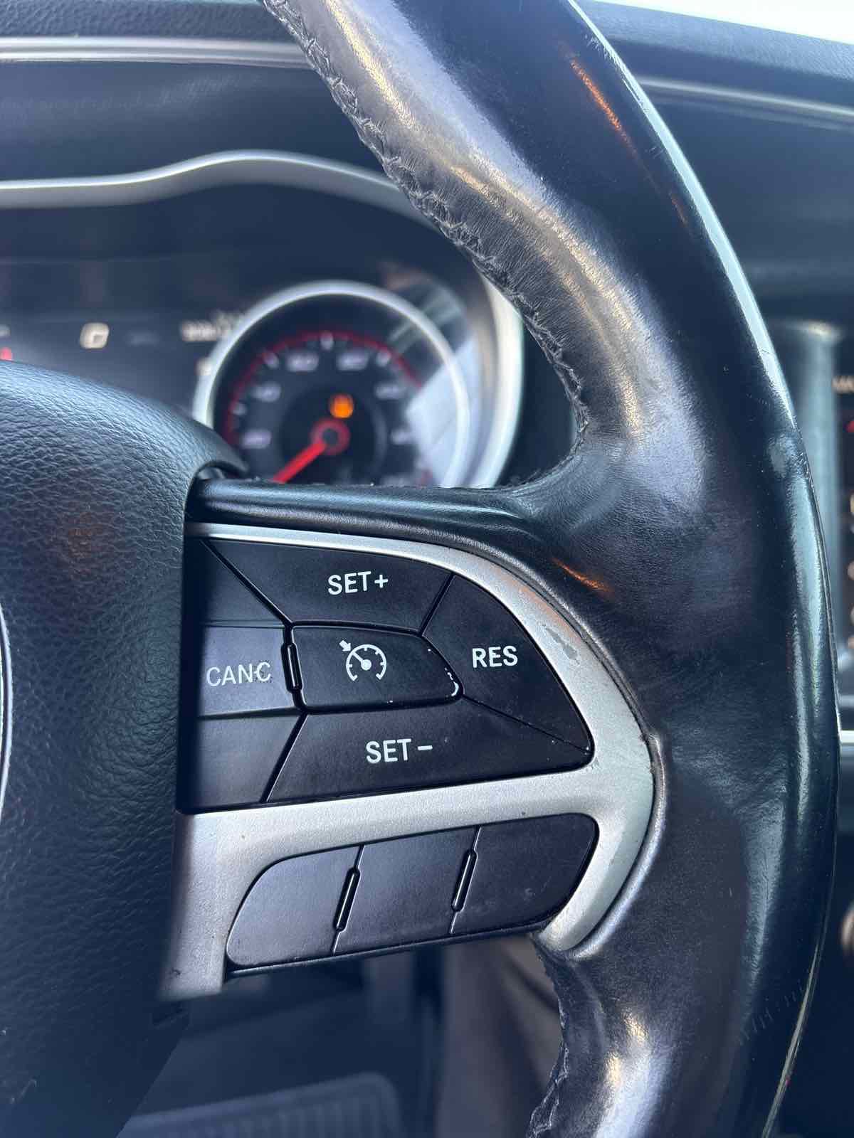 Used 2016 Dodge Charger SXT image 22