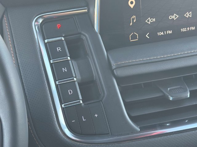 Used 2023 GMC Yukon AT4 w/ AT4 Premium Plus Package AWD/4WD image 35