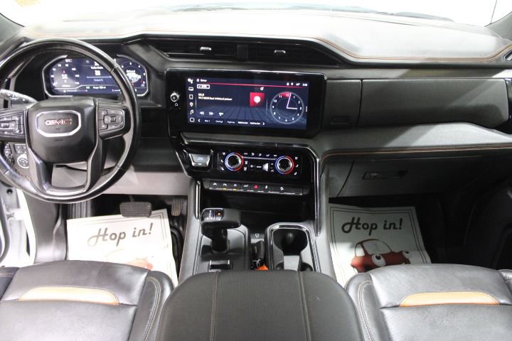 Used 2024 GMC Sierra 1500 AT4 w/ Technology Package image 2