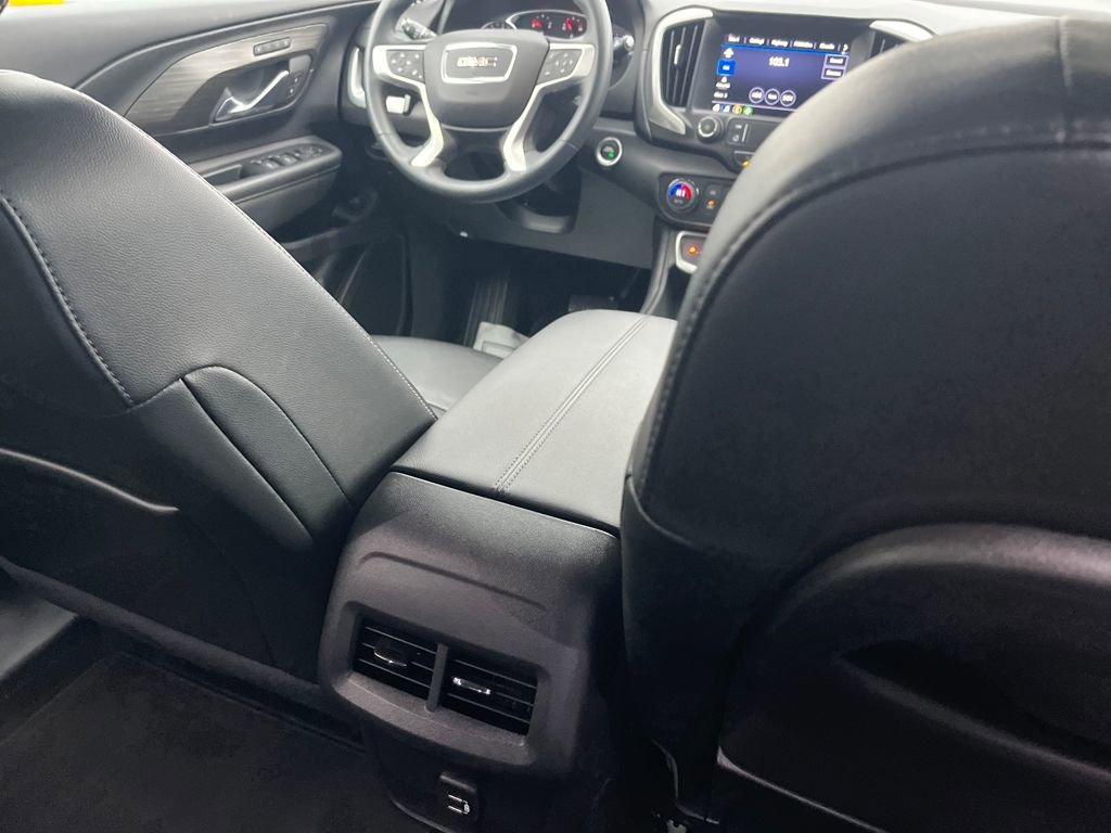 Used 2024 GMC Terrain SLT w/ Tech Package image 31