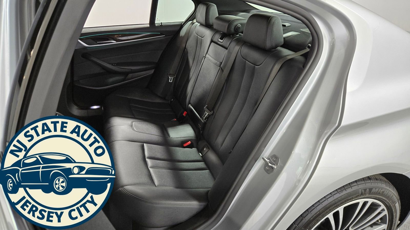 Used 2018 BMW 530i xDrive w/ Premium Package image 25