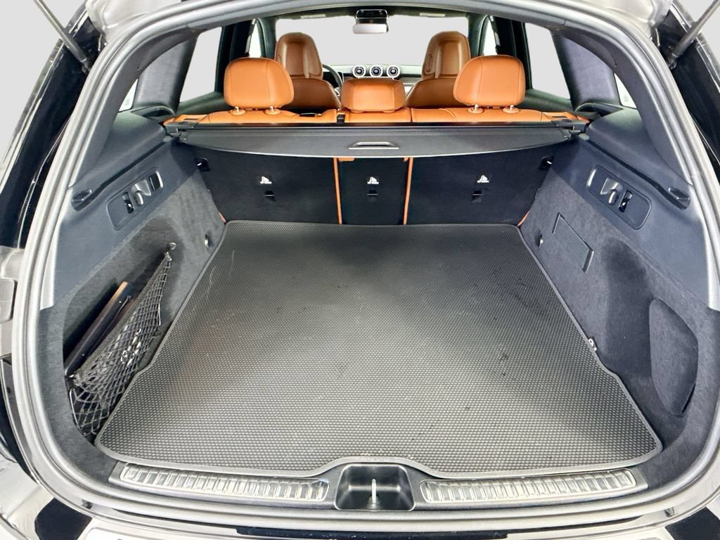 Used 2026 Mercedes-Benz GLC 300 image 27
