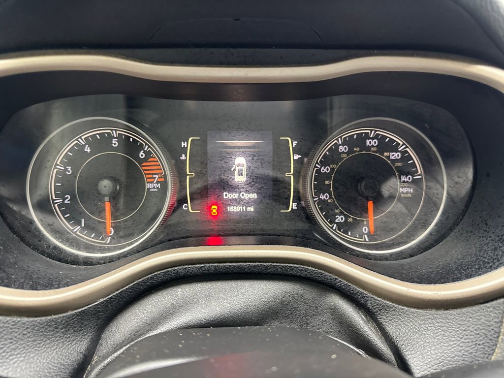 Used 2017 Jeep Cherokee Sport image 56