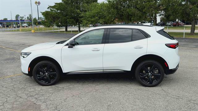 Certified 2022 Buick Envision Essence w/ Technology Package II FWD image 5