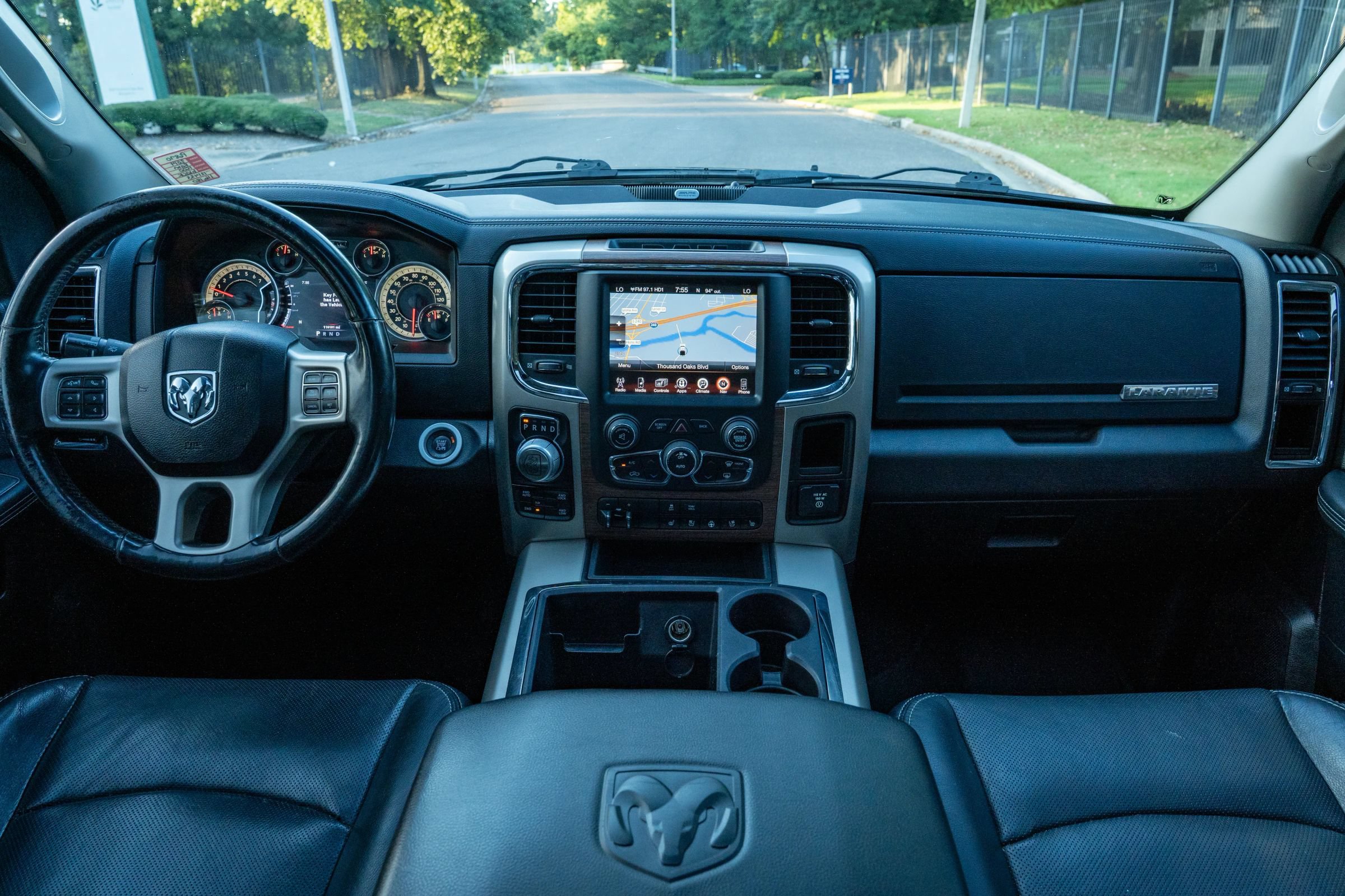 Used 2014 RAM 1500 Laramie w/ Convenience Group AWD/4WD image 19