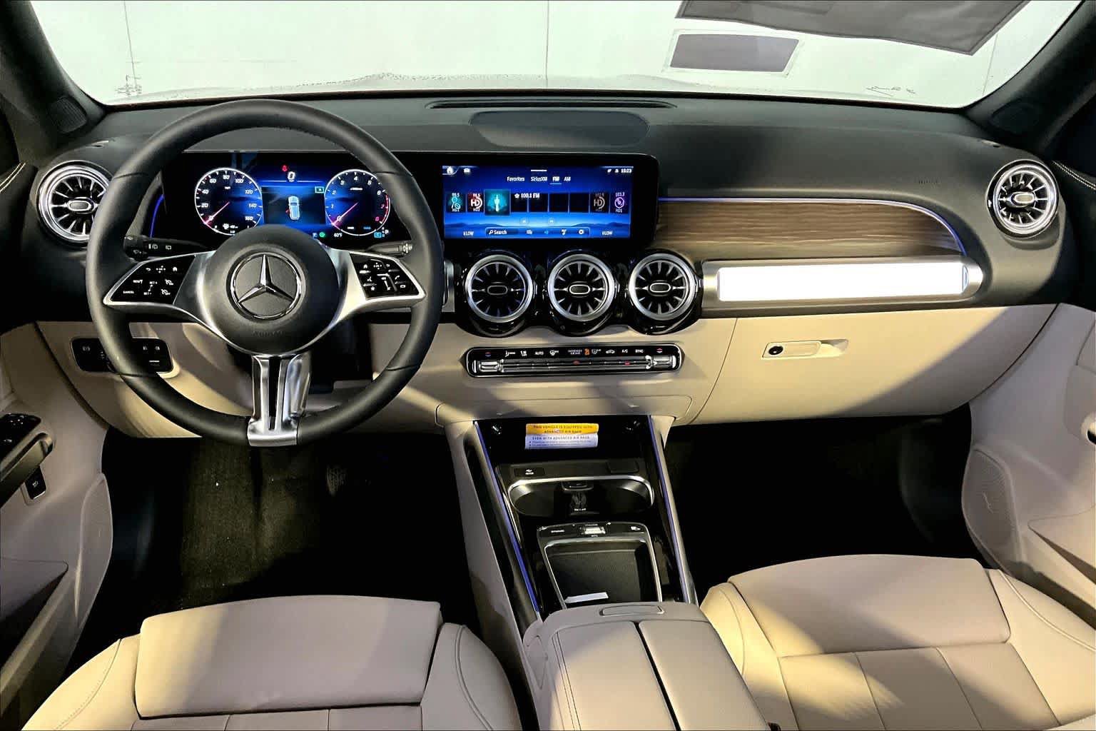 New 2026 Mercedes-Benz GLB 250 4MATIC image 7