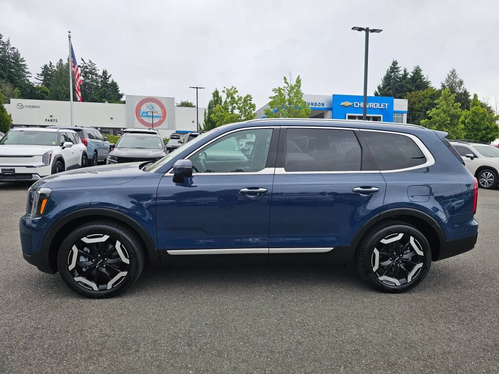 Certified 2024 Kia Telluride S FWD image 8